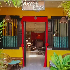 Voyage Home&guesthouse Couette-café